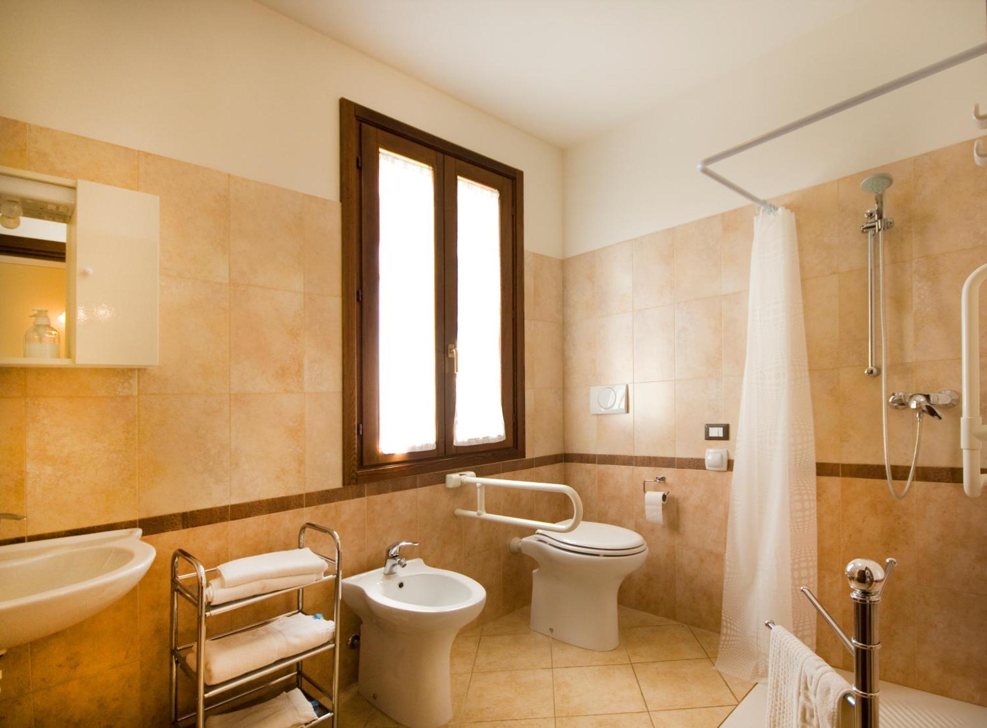 Agriturismo Cascina Roveri モンツァンバーノ エクステリア 写真