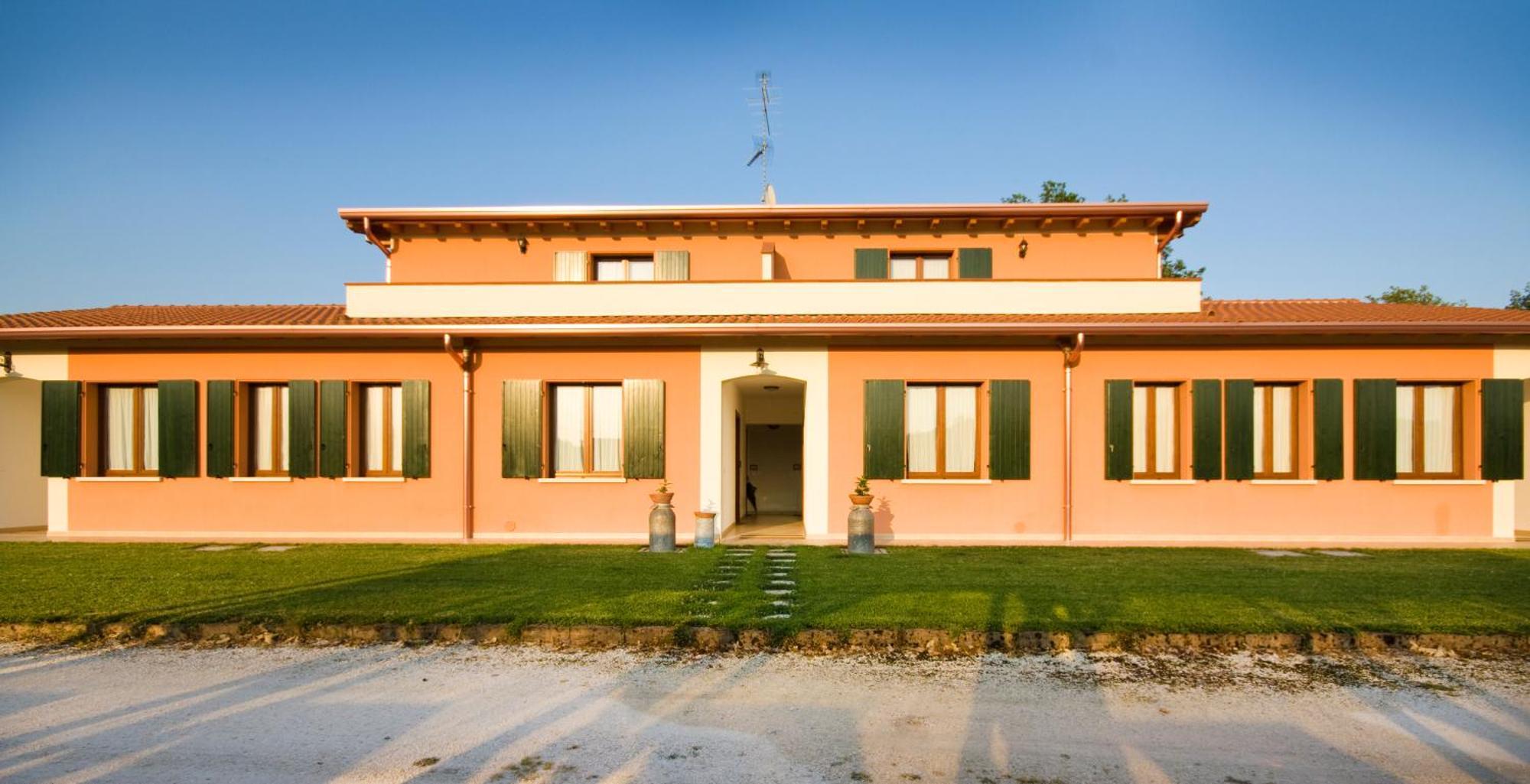 Agriturismo Cascina Roveri モンツァンバーノ エクステリア 写真