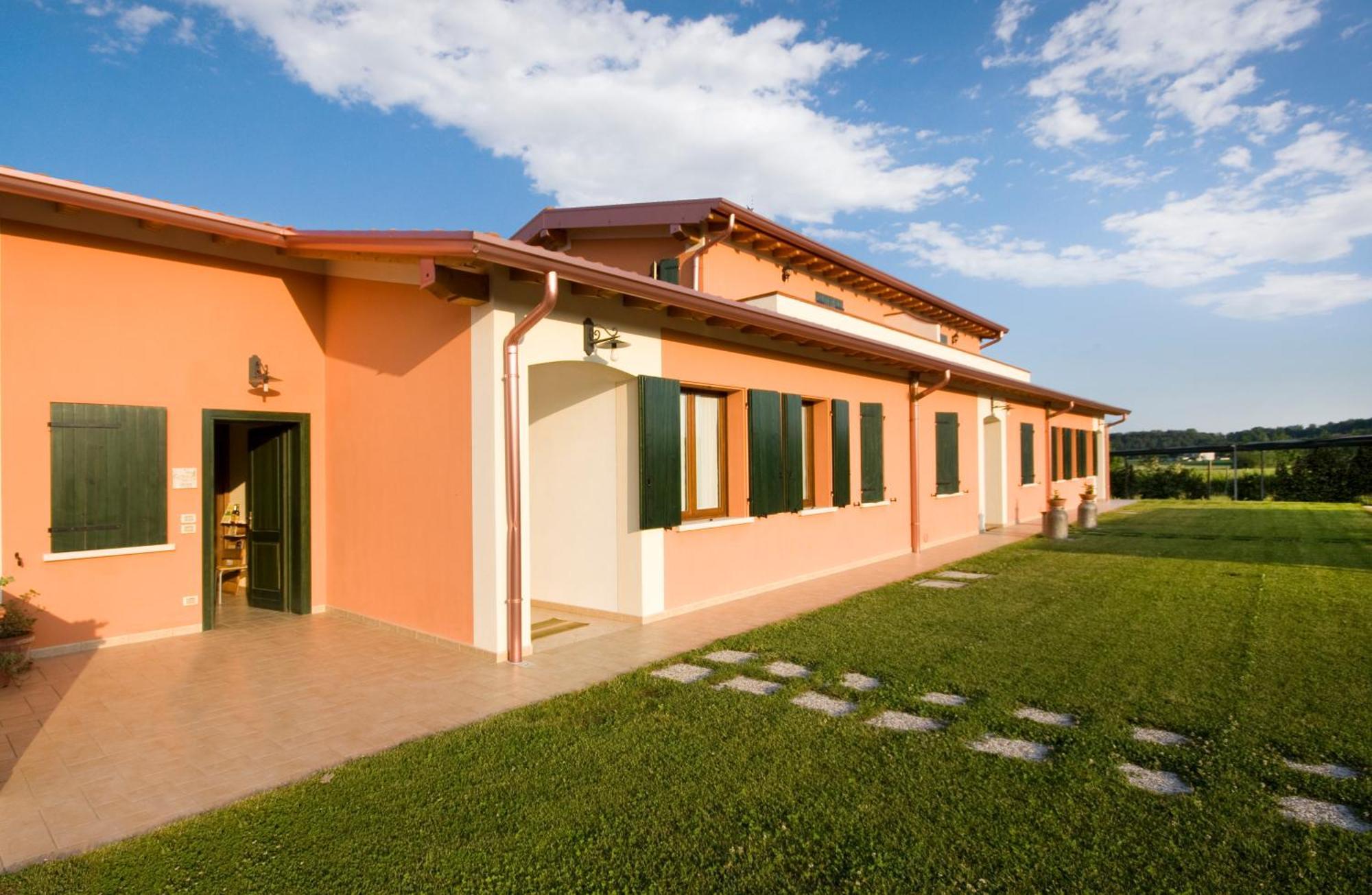 Agriturismo Cascina Roveri モンツァンバーノ エクステリア 写真