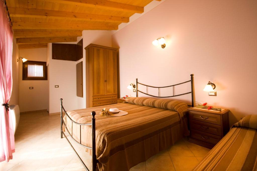 Agriturismo Cascina Roveri モンツァンバーノ 部屋 写真